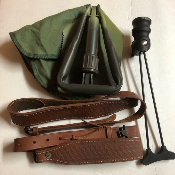 GREAT BARGAIN. Large lot of hunting supplies. Some new. Some excellent cond. - Picture 10 of 17